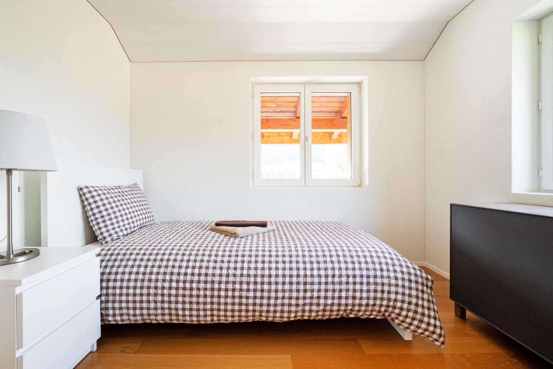Apartamento Glarner Bed Netstal Exterior foto